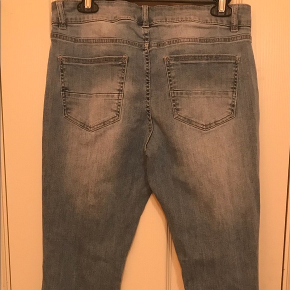 Jeans - Picture 2 of 3